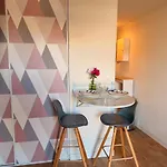 Duplex - Calme- Parking Gratuit Apartment