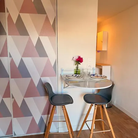 Duplex - Calme- Parking Gratuit Appartement
